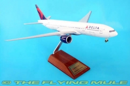 777-200 Display Model, Delta Air Lines, w/Landing Gear - NOV PRE-ORDER