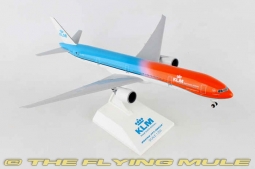 777-300 Display Model, KLM Royal Dutch Airlines, w/Landing Gear